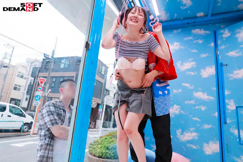 9位 マジックミラー号 絶対に気持ちよくなってはイケない！！！愛する彼氏とはミラー越し30cmの状況でくすぐり我慢ゲームと称して凄腕AV男優の妙技でHにいじくりたおす！！！ 鎖骨の綺麗なオフショル女子5名収録1