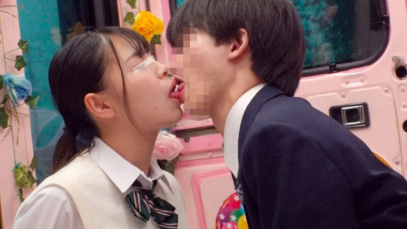 11位 一般男女モニタリングAV×マジックミラー便コラボ企画 アオハル限定 田舎のウブな女子○校生が童貞の同級生男子を初めての筆おろし体験!狭い車中で2人っきりになっただけで大興奮!ガチガチ勃起の男子チ○ポに迫られて恥じらいながらも膣がキュンキュンしちゃった純朴娘…1