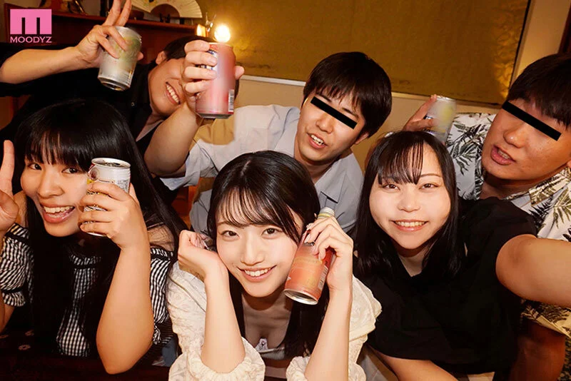 2位 卒業旅行NTR 大学生最後のバカンスに酔いしれナンパ現地調達のチャラ男達に朝までハメられまくったカノジョ 輝星きら1